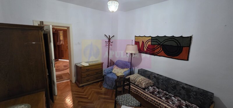Vila de vanzare cu 6 camere si teren de 5116 mp in Cornu, Prahova